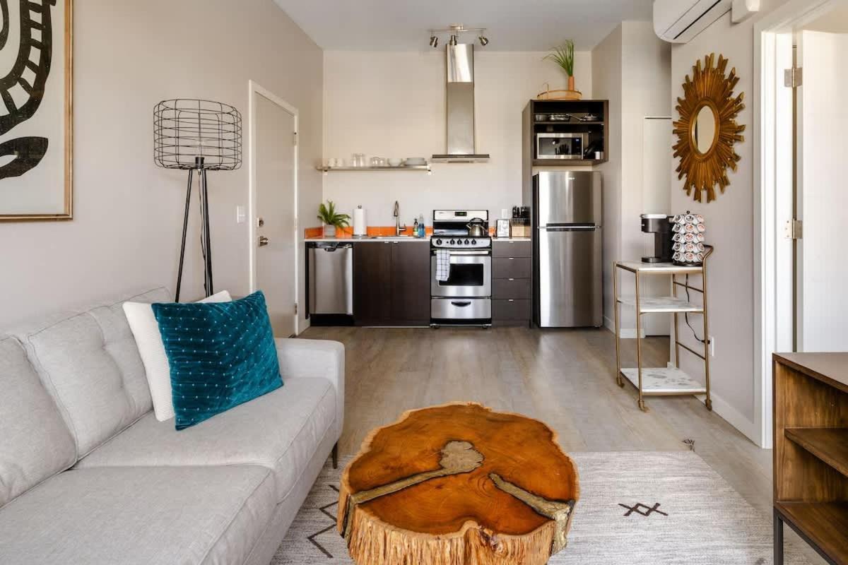 Stylish 1br W 90 Walkscore * Portland