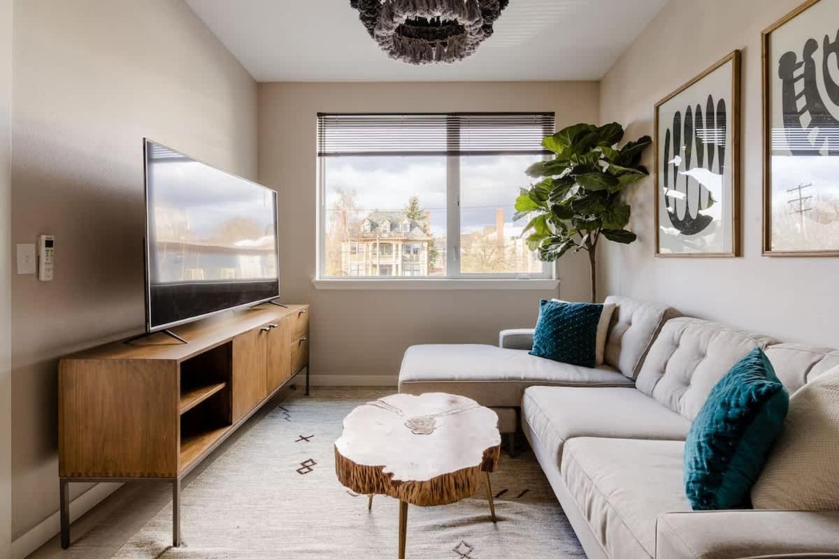 Stylish 1br W 90 Walkscore *