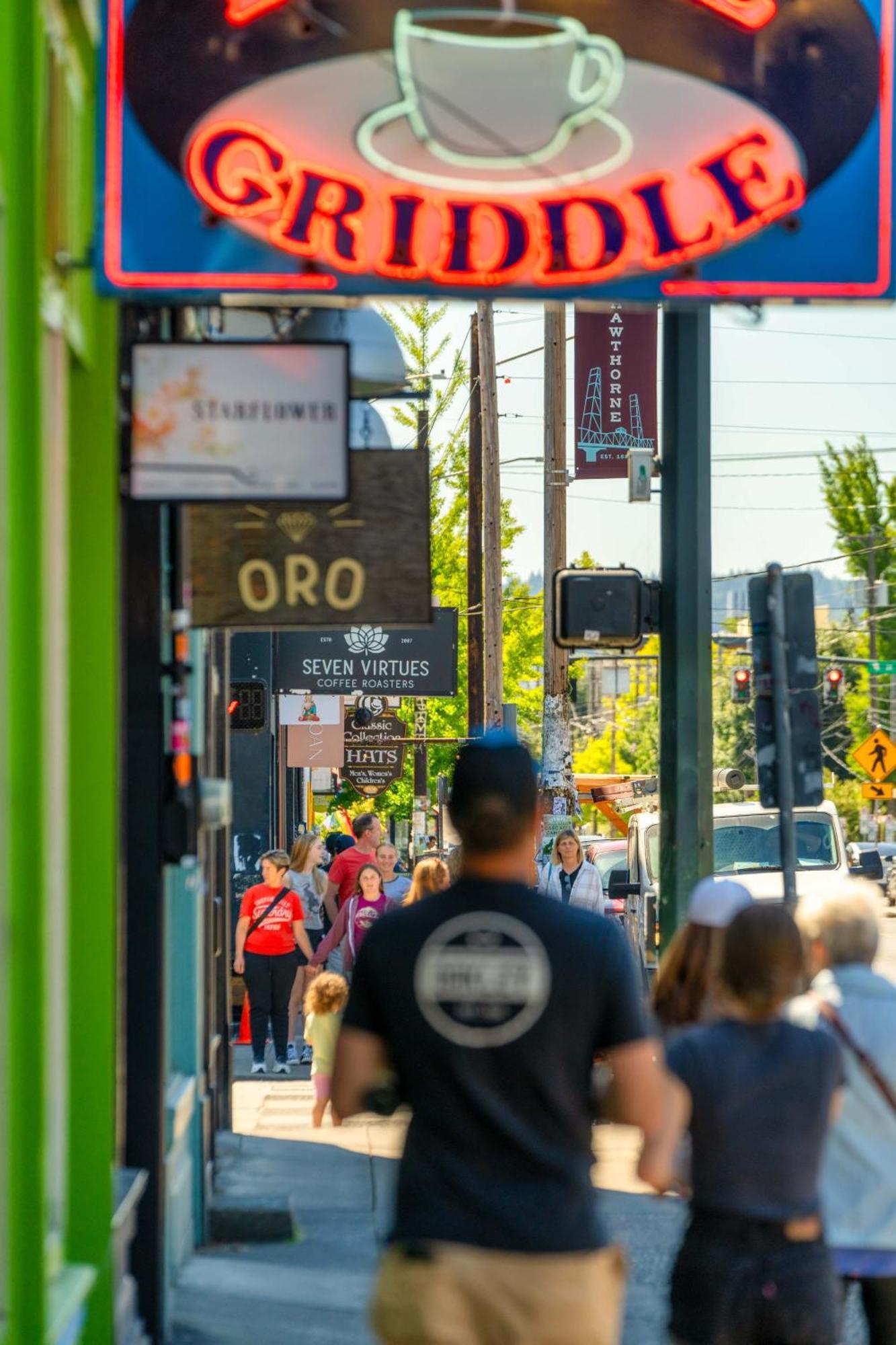 Stylish 1br W 90 Walkscore Portland